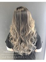 バトー(bAteAu)&nbsp;グラデーション、エクステ、バレイヤージュ、ブリーチ