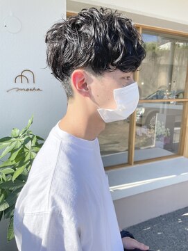 モカヘアー(mocha hair) マッシュショート×スパイラルパーマ×外国人風