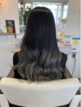 オッジ ヘアー 深谷店(Oggi Hair) コントラストグレー