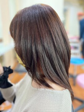 アークスヘアー アッシュべージュ大人可愛い髪質改善カラー艶感ストレート透明感