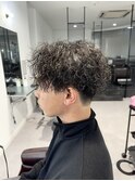 波巻きツイストスパイラルパーマツーブロック刈り上げマッシュ