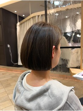テラスアヴェダ(Terrace AVEDA) 大人可愛いストレートボブ