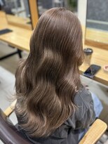 ラウル(Laulu)&nbsp;ホワイトグレージュ/デジタルパーマ/フェザーパーマ/佐倉