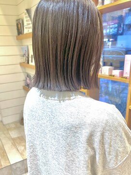 ヒルネ(hirune) まとまりぱつっとボブ