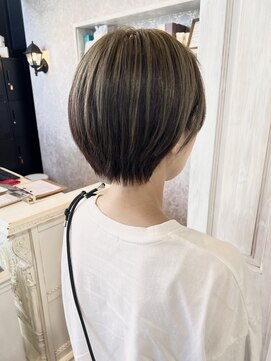 キャアリー(Caary) 福山美容室caary アンブレラカラー引き締めショートブリーチ30代