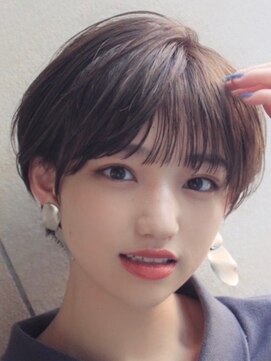 やわらかさを仕込んだ、マッシュショート