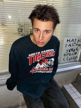 アップバングセンターパートバーバースタイル髪型メンズ