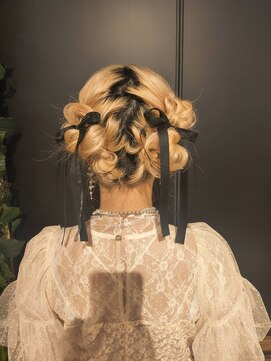 コーパル(copal) ツインお団子・ツインアレンジ・ヘアアレンジ・リボン・結婚式