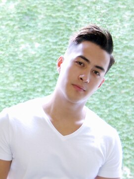 バグ 恵比寿(Bug) 清潔感のある刈り上げメンズショート