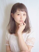 エマ(emma)&nbsp;切りっぱなし、オン眉、ミルクティーカラーことりベージュ