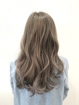 チョコンテ(choconte.)&nbsp;ブリーチカラー×透け感アッシュベージュ〔内形歩美〕