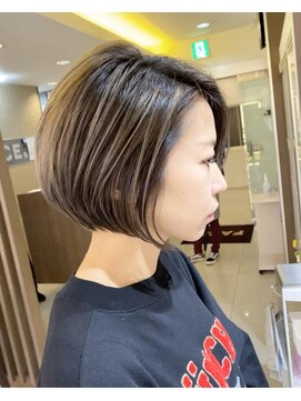 ルプル バイ フェイス 磯子(L'pul by face) コントラストハイライトショートボブ　style by 佐藤