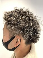 ラビスモア(Lovis moa)&nbsp;魅力倍増カール/セミディ/シアーカラー/ダークアッシュ/姫カット