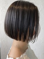 ルーツマーチン(ROOTSmartin)&nbsp;髪量はガツンと減らせどボブのラインデザインは失いたくないボブ