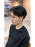 センターパートのメンズパーマ