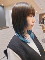 ビスポーク(BESPOKE)&nbsp;水色グラデーションカラーが爽やかなソフトウルフスタイル