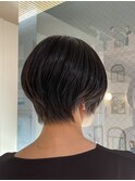 ショートボブ×ハイライト×ダークブルー