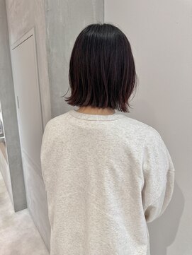 ヨーク(YOKE) YOKE 大人ボブ外ハネボブ切りっぱなしボブピンクボルドー