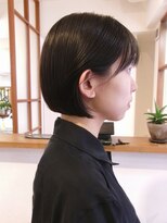 ユー トゥ イーズ(U too e's) 暗いけど透明感オリーブグレージュ　Genta