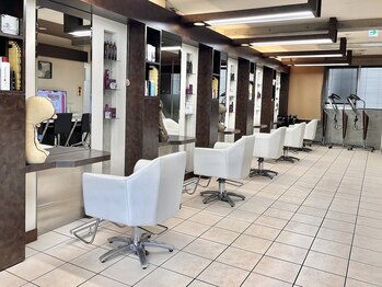 WIN Premium Salon 【ウィン　プレミアムサロン】