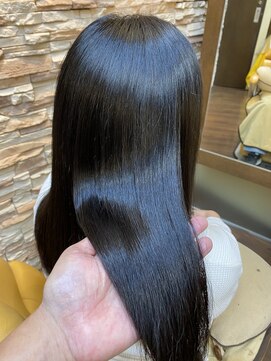 ヘアー クリエイト カルム(Hair create Calme) 美髪ストレート/艶髪/髪質改善/縮毛矯正/ミディアム/船橋