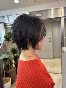 ジエクト ヴィシア(The Ect VIXIA) ハンサムショート　20.30代大人ショート　垢抜けヘア　グレー