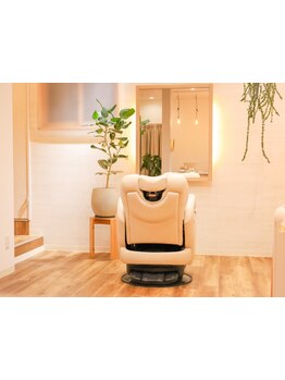 あなたの髪の悩み、理想のスタイルを完全サポート。マンツーマンで叶える特別な時間。