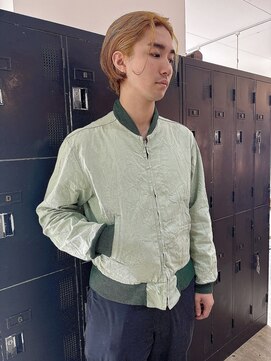 ヘアーアイストゥーレ(HAIR ICI TRE) メンズブリーチダブルカラーハニーベージュオールバック