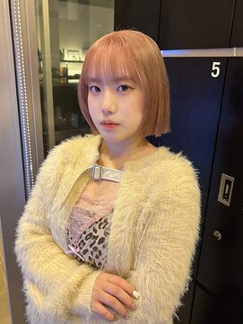 インク サカエ(inq sakae) ケアブリーチ2回/ハイトーン/ライトベージュ/ショートボブ