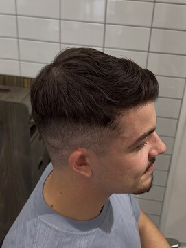 グルーマーズクレッジ 渋谷店(GROOMER/S CREDGE) men's/メンズ/刈り上げセンターパート/リバースセンターパート