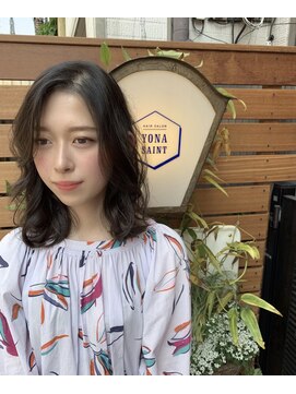 ヨナサン(Yona Saint) グレージュ系くるくるスタイル♪