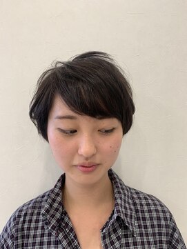 ハナ ビューティーヘアー(hana.) マッシュショート