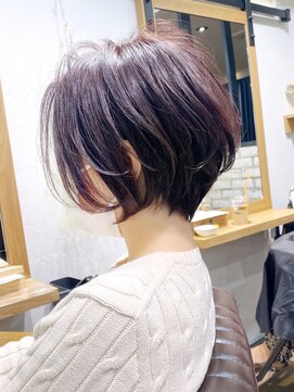 アヴァロン(AVALON) 美シルエット・立体感大人ショートボブ・艶ブラウン【BISA】