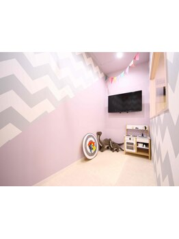 【HPB AWARD 2025 BEST SALON 注目サロン選出】お子様同伴可/無料駐車場有/キッズスペース有[湘南台駅0秒]