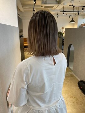 メリー オオサカ(Merly Osaka) 大人バレイヤージュ_ナチュラルブラウンカラー_