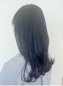 青み強めグレージュ