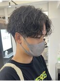 波巻きパーマセンターパートツーブロックスパイラルパーマ