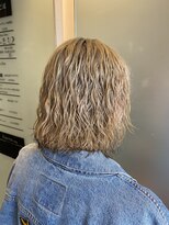 エル(EL by green)&nbsp;《tomi》ブリーチ×ニュアンスパーマ