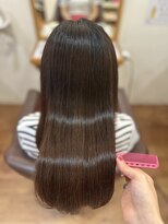 フリージア(freesia)&nbsp;グレージュカラー/フェイスレイヤー/サラ艶ロング