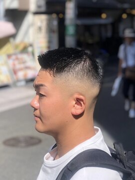 ルドローブラントオオサカ(LUDLOW BLUNT Osaka) 【LUDLOW BLUNT】スキンフェードカット おしゃれ坊主