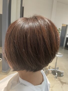 コームヘア(ko-mu hair) ショートボブ