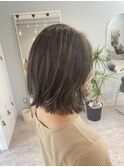 切りっぱなしボブ×ハイライトカラー