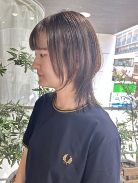 ヘアーアンドメイク ビス(HAIR&MAKE bis) ウルフカット☆ももこ