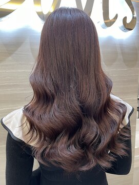 ラビス クローバー(Lovis clover) デザインカラー レイヤーカット 夏のヘアアレンジ