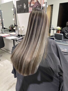 キング 高槻(K!ng) 縮毛矯正髪質改善ハイライトレイヤーカット高槻美容室エクステ