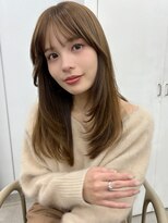 ロンプ(romp)&nbsp;オフィスで目を引く大人レイヤー【romp佐々木】