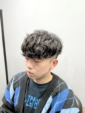 スカット 新宿(Sucut) スペインカール/フェード<理容室>[メンズ/新宿]