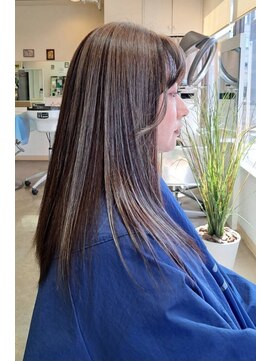 ヘアデザイニング ズーム 飯田橋店(hairdesigning Zoom) 10代20代30代40代:シェードカラーストレート