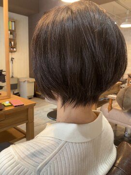 リブラン バイ ルッカ(Liburan by Lucca) 5月　ナチュラル　縮毛矯正