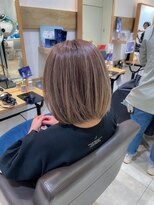 ステラバイケンジ 藤沢(STELLA by KENJE)&nbsp;白髪ぼかし細めハイライト30代40代50代シアーカラーセミディ